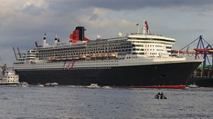 Queen Mary 2 im Hamburger Hafen (2011), Foto: DerHexer
